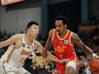 米乐app下载 -里程碑夜！波尔图迎来里程碑，CBA季后赛今晨刷纪录，质疑声仍在，阵容厚度经受考验(曼联vs波尔图)