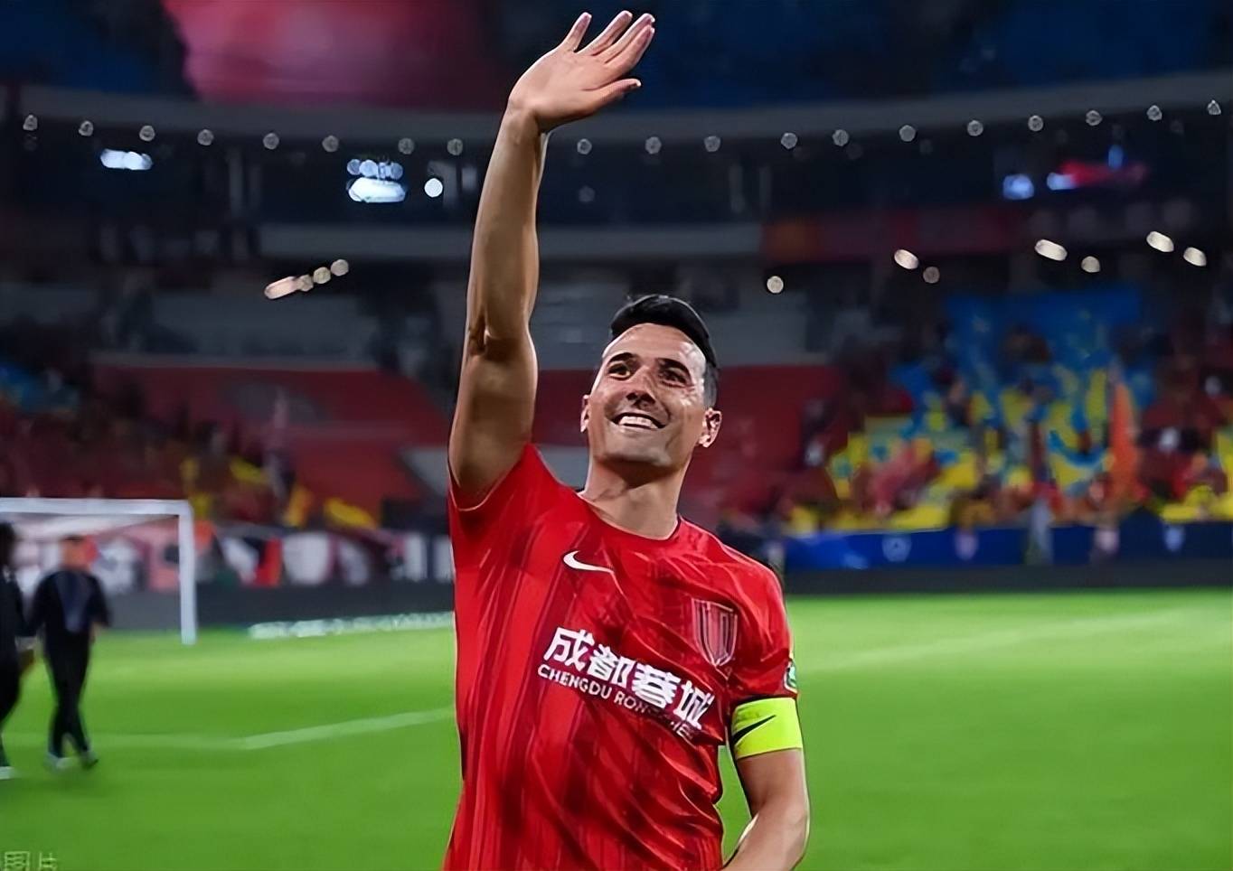 转折点成都蓉城队长鼓劲，NBA总决赛转会期攻防权衡，媒体盛赞，球队文化再被提及的简单介绍