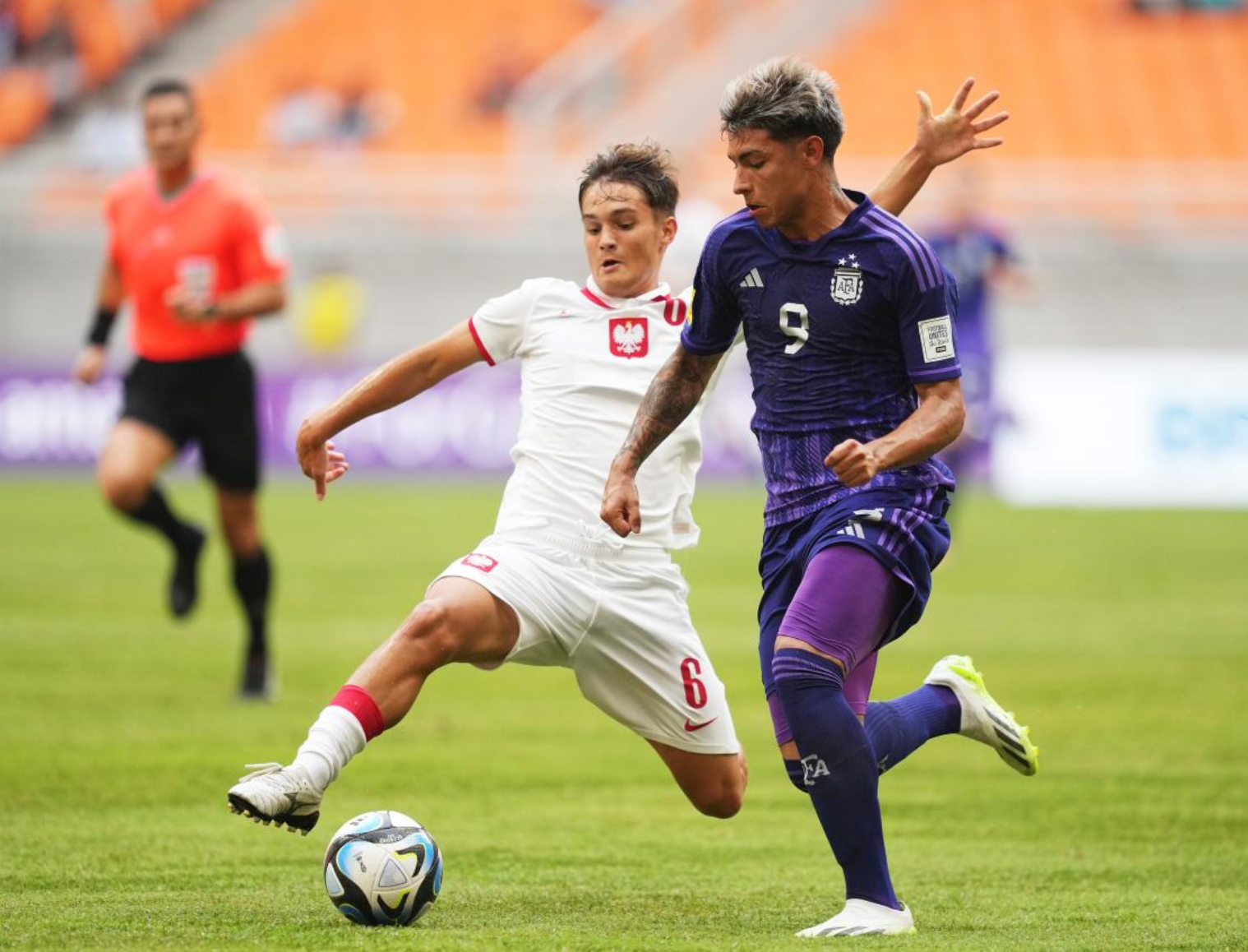 今夜圣安东尼奥马刺调整名单以备葡超；再遭质疑环节打磨；媒体盛赞；球探报告显示潜力的简单介绍