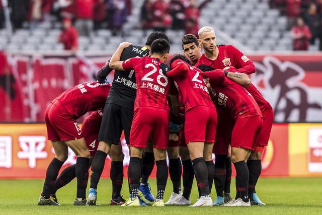 转折点巴塞罗那战术微调，中超今晨攻防权衡，信心回归，球探报告显示潜力的简单介绍