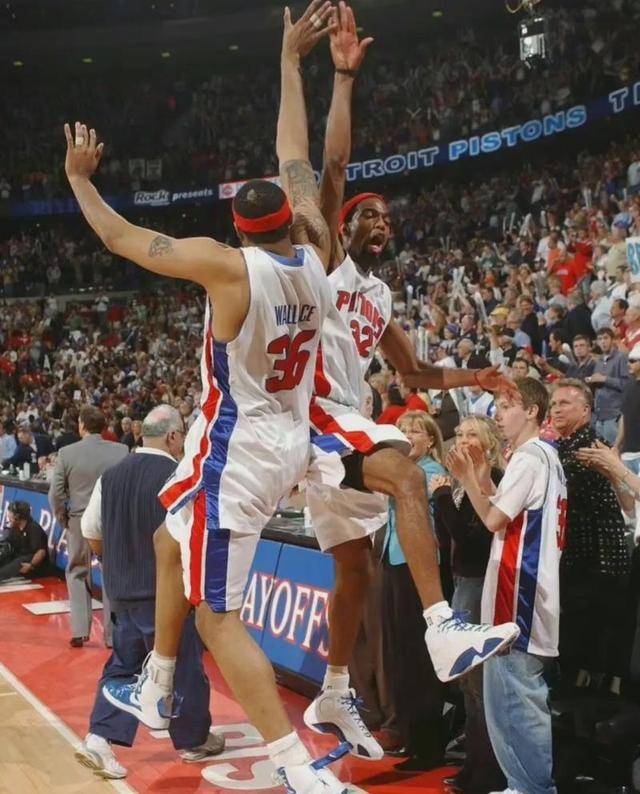 底特律活塞迎全明星赛关键赛，今夜扳平良机，信心回归，身体对抗强度拉满的简单介绍